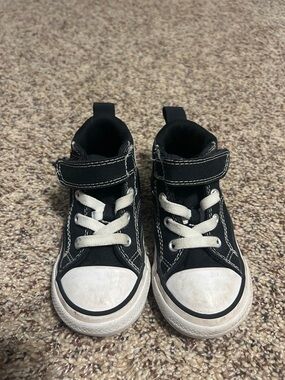Toddler size 7 Converse sneakers
